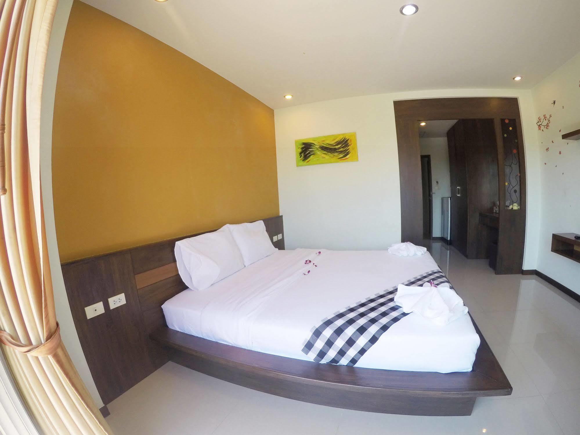 Benjamas Place Rawai Extérieur photo